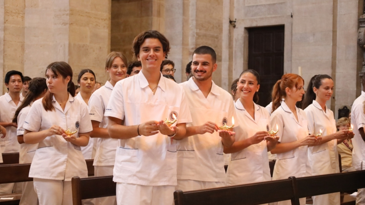 Imagem ilustrativa: Patriarca convida novos enfermeiros a serem “próximos dos doentes”