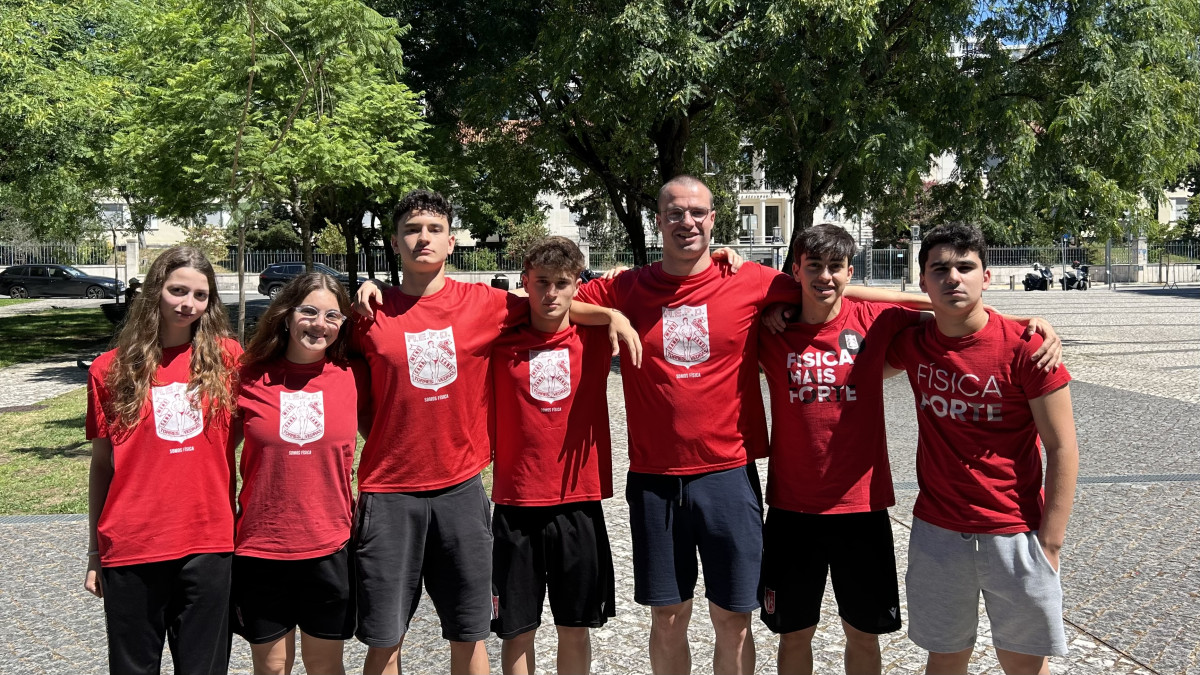 Imagem ilustrativa: Física conquista Bronze no Campeonato Nacional de Natação