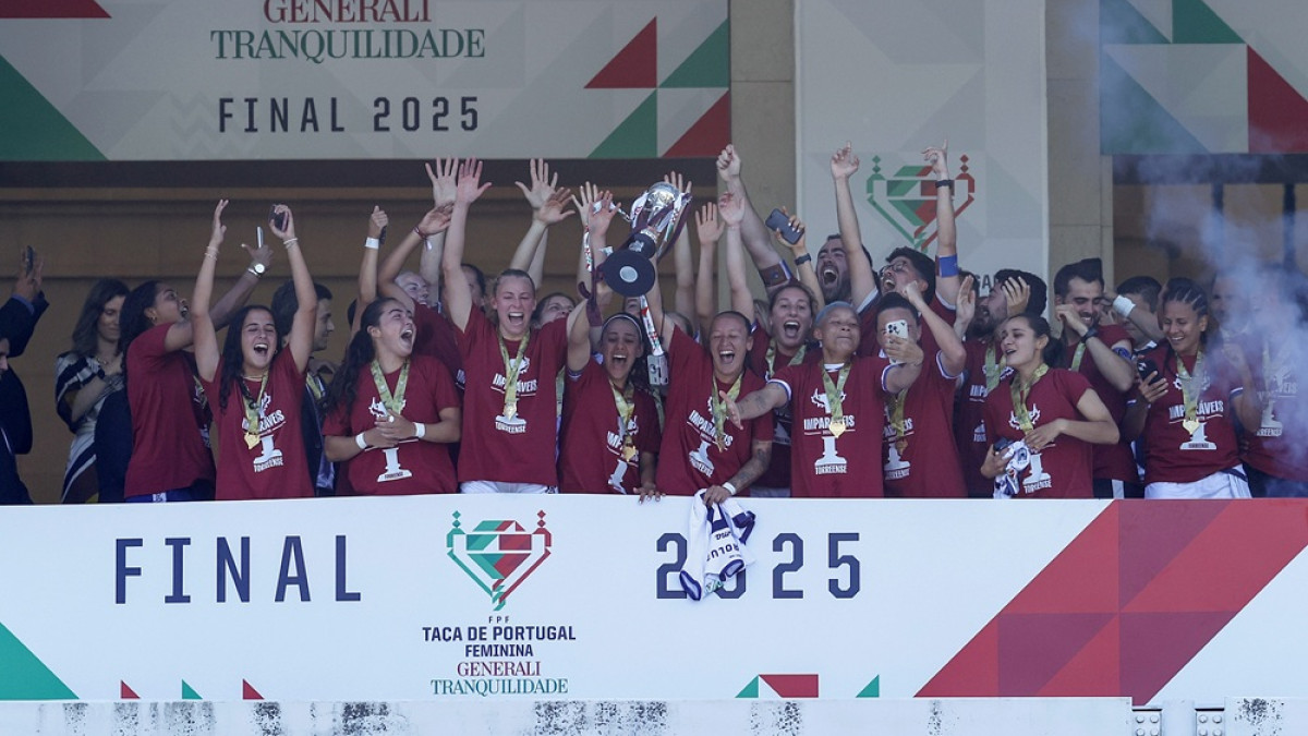 Imagem ilustrativa: Equipa feminina de futebol do Torreense conquista Taça de Portugal inédita